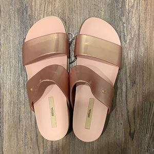 🇧🇷 NWOT Melissa slippers 🇧🇷